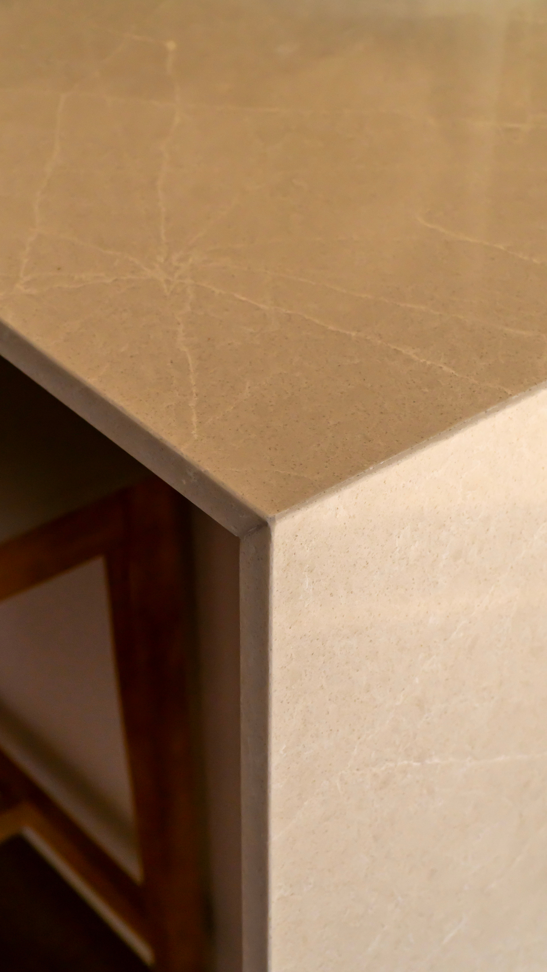 Mitred Waterfall Edge